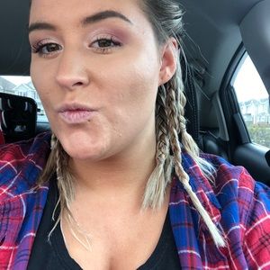 Meet your Posher, Alexandra